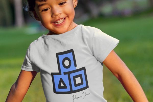 montessori na moda infantil camisetas infantis conceito prisma denim com estampas abordando o temas montessori
