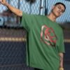 camiseta oversized prisma denim logo lápis verde - conceito prisma denim nossa marca premium